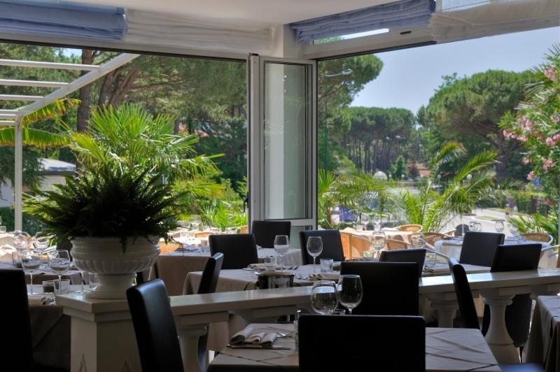 Hotel Delle Nazioni Lignano Sabbiadoro Dış mekan fotoğraf