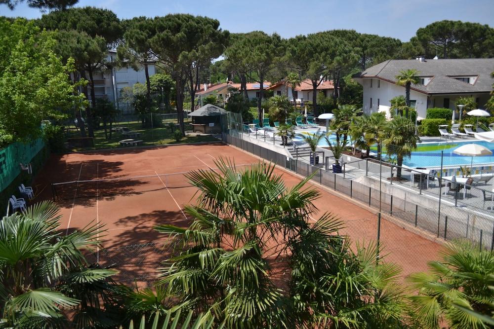 Hotel Delle Nazioni Lignano Sabbiadoro Dış mekan fotoğraf