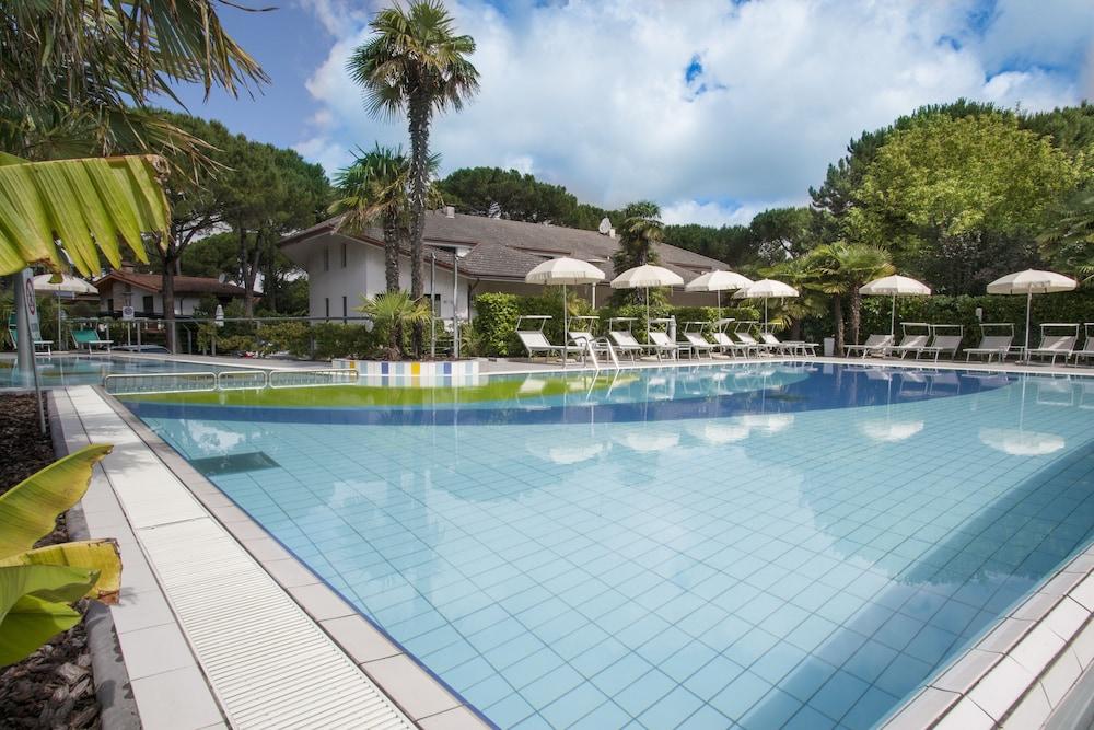 Hotel Delle Nazioni Lignano Sabbiadoro Dış mekan fotoğraf